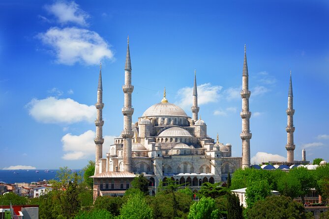 10-day Highlights of Turkey Tour - Istanbul day 1: Hagia Sophia, Topkapi, Blue Mosque, and the bazaars