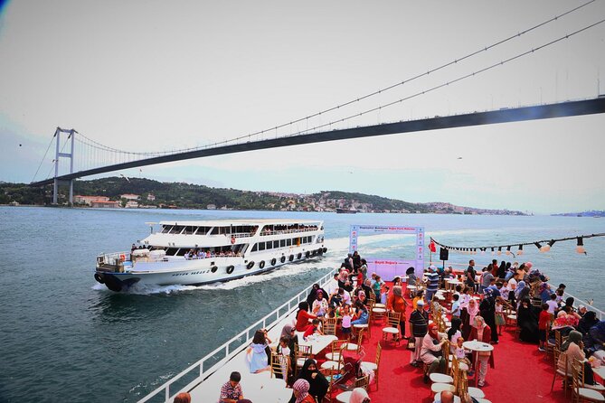 2-Hour Bosphorus Cruise in Istanbul with Guide - Price and value: $35 for guided Istanbul snapshots