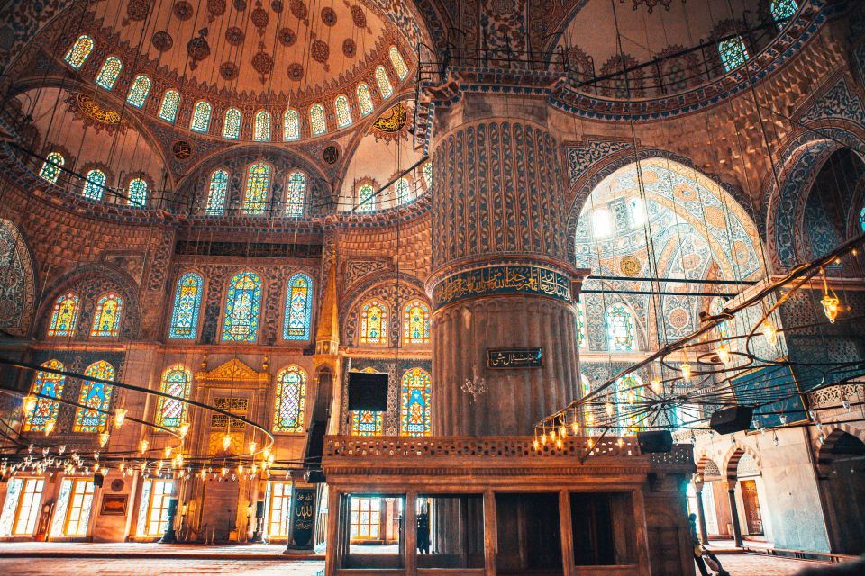 Blue Mosque: Art and Symbolism Guided Group Walking Tour - The Elephant-Foot Pillars: A Detail With Real Meaning