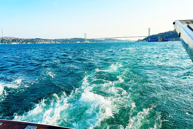 Bosphorus & Golden Horn: Sunset Yacht Cruise with Expert Guide - Golden Horn and the City’s Old Skyline: Galata Tower, Galata Bridge, and Topkapı Area Views