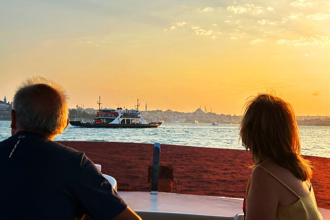Bosphorus & Golden Horn: Sunset Yacht Cruise with Expert Guide - The 2-Hour Route: What You’ll See as Day Turns to Night