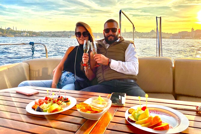 Bosphorus Sunset or Daytime Yacht Cruise with Snacks & Live Guide - Dolmabahçe Palace from the Water: The Photo Moment