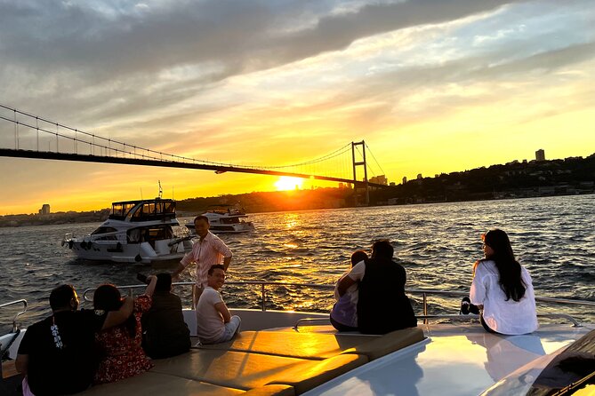 Bosphorus Sunset Yacht Cruise with Snacks and Live Guide - The live English guide: how commentary makes the landmarks click