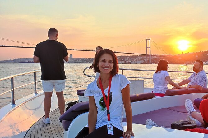 Bosphorus Sunset Yacht Experience: Istanbul’s Best - Ortaköy Mosque: where the skyline gets cinematic