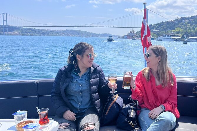 Bosphorus Yacht Cruise with Stopover on the Asian Side - (Morning or Afternoon) - Who this cruise is best for