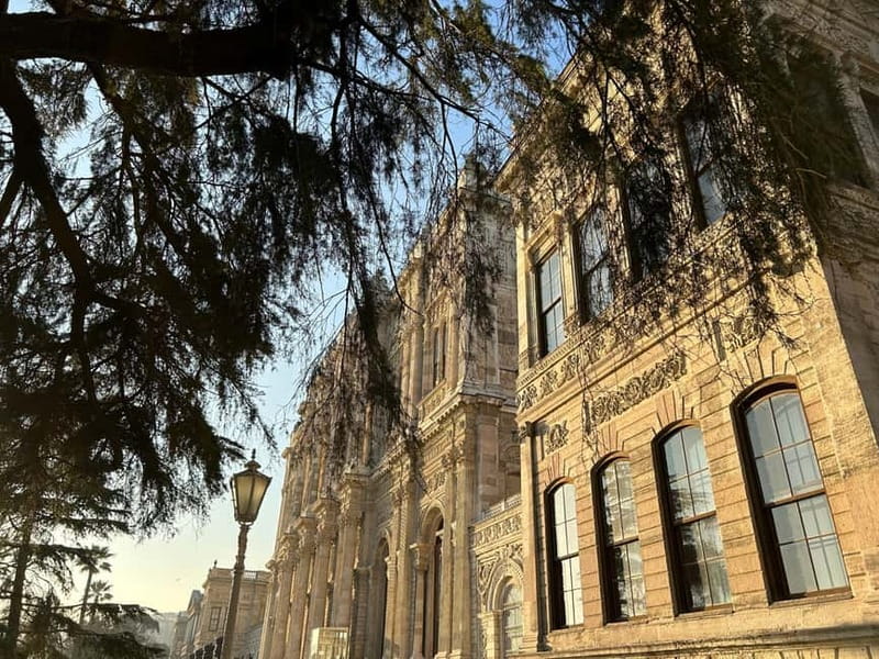 Dolmabahce Palace & Harem Fast-Track Entry with Audio Guide - Should you book this Dolmabahce fast-track ticket?