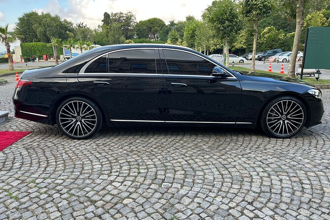 First Class Business Sedan Airport Transfer Services in Istanbul - The Ride Itself: Private, Air-Conditioned, and Built for Comfort