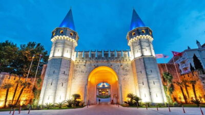 Full Day Istanbul 1, 2 or 3-Day Private City Guided Tour - Day 1 in Sultanahmet: Blue Mosque, Hagia Sophia, Topkapi, and the Grand Bazaar