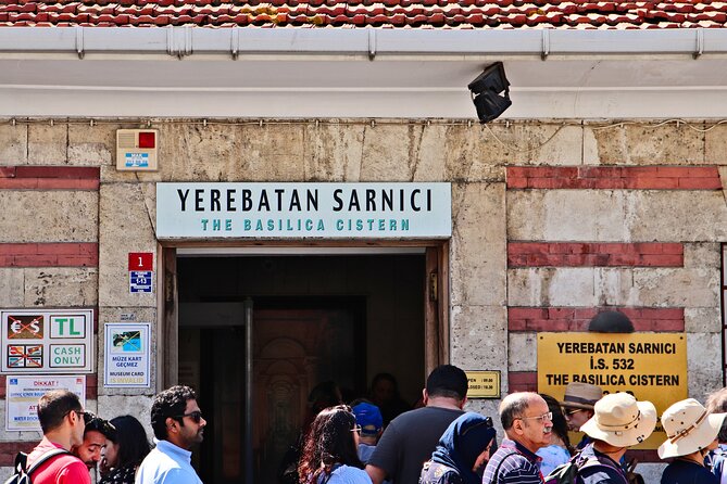 Istanbu City Walk: Topkapi Palace, Harem, & Basilica Guided Tour - Topkapi Palace: Ottoman power explained in a guided 2-hour route