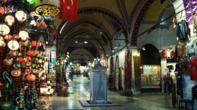 Istanbul: Basilica Cistern Skip-the-line Entry & Guided Tour - Getting there: the Busforus Sultanahmet meeting spot by Hagia Sophia