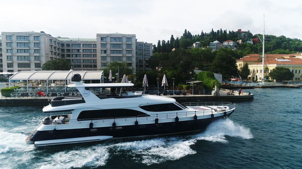 Istanbul: Bosphorus Cruise with Stopover on the Asian Side - The Kanlıca stop on the Asian side: short, sweet, and worth prioritizing