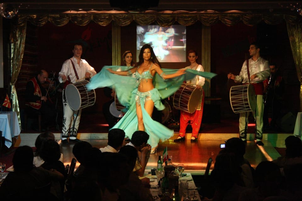Istanbul: Bosphorus Dinner Cruise Incl. Drinks with Transfer - Price vs value: why $41 can work in Istanbul