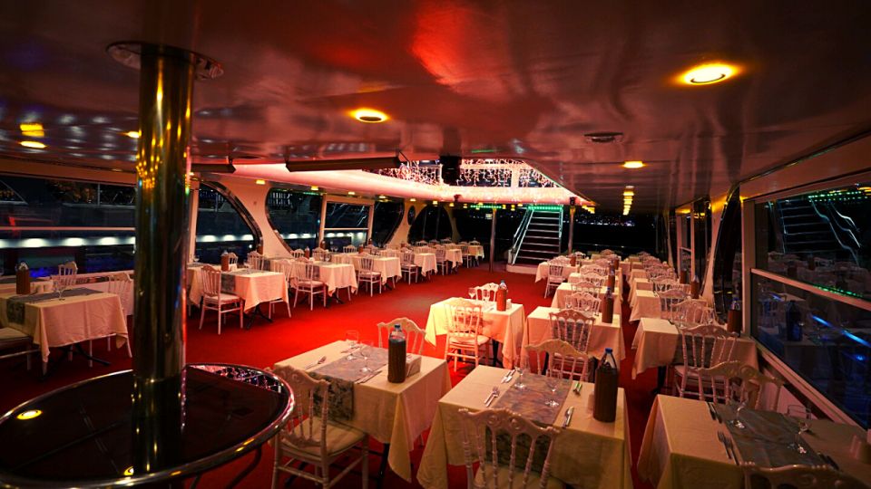 Istanbul: Bosphorus Dinner Cruise with Drinks & Turkish Show - Seating, sound, and motion: small choices that matter on a boat