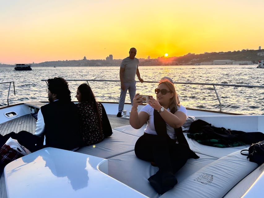 Istanbul: Bosphorus Sunset Cruise on a Luxury Yacht - The Onboard Food and Drinks: Simple, Turkish, and Actually Helpful