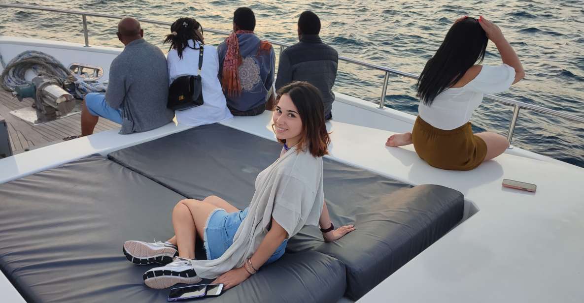 Istanbul: Bosphorus Sunset Cruise on Yacht with Live Guide - Kabataş departure: start where the city’s water photos begin