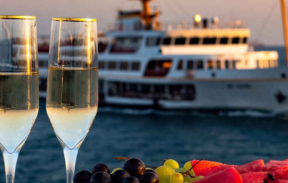 Istanbul: Bosphorus Sunset Cruise with Drinks & Snack - The audio guide: turn big names into clear context