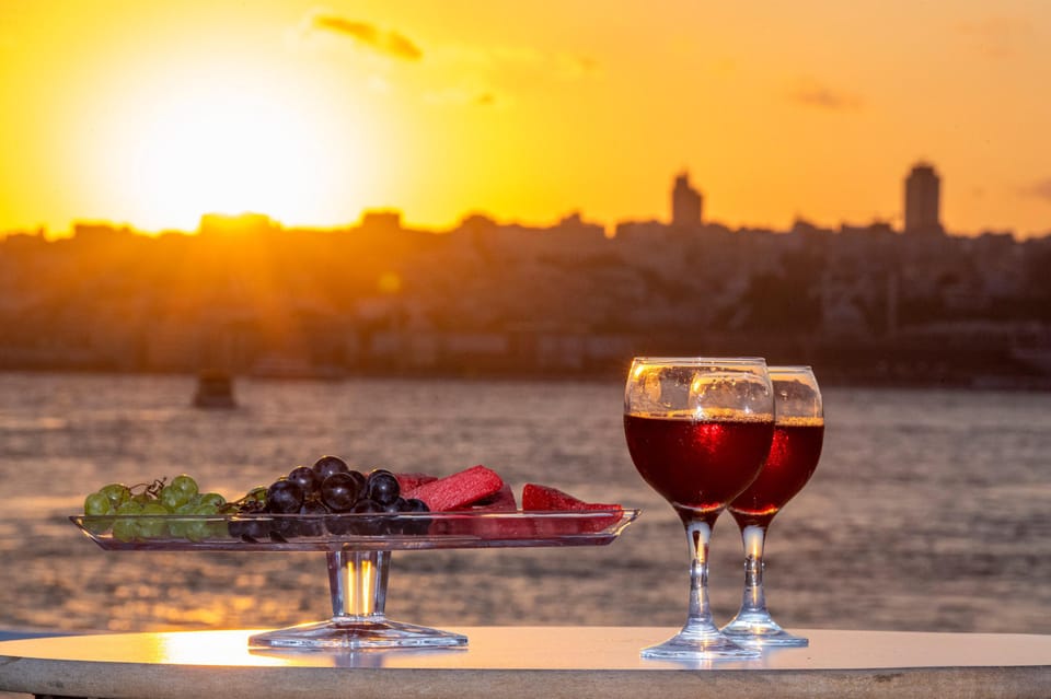 Istanbul: Bosphorus Sunset Cruise with Drinks & Snack - Your Bosphorus route: what you’ll see along the two continents