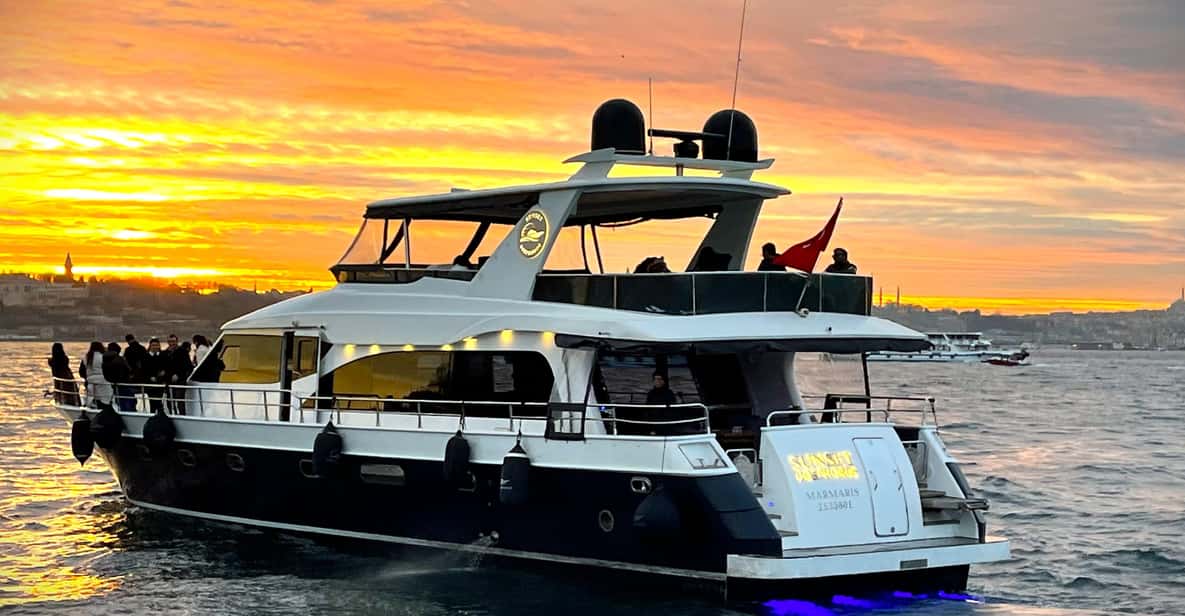 Istanbul: Bosphorus Sunset Yacht Cruise with Live Guide - Beylerbeyi Palace, Üsküdar, and Maiden’s Tower: the Asian-side magic