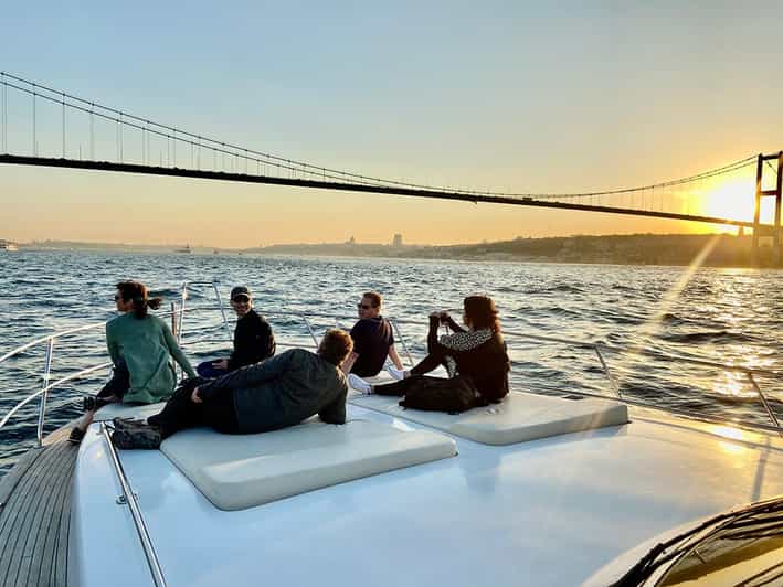 Istanbul: Bosphorus Yacht Cruise at Sunset with Snacks - The Route You’ll Sail: Dolmabahce Palace, Bridges, Rumeli Fortress, Maiden’s Tower