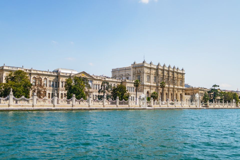 Istanbul: Bosphorus Yacht Cruise with Stopover on Asian Side - How to time your photos and stay comfortable on deck