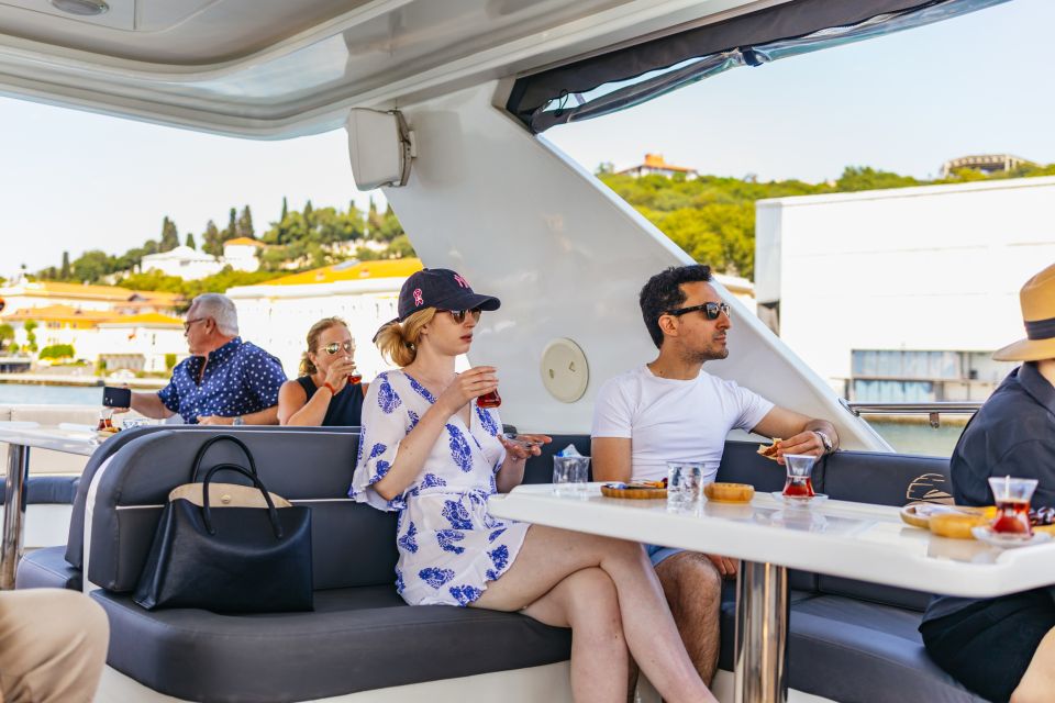 Istanbul: Bosphorus Yacht Cruise with Stopover on Asian Side - Beylerbeyi, Üsküdar, and Maiden’s Tower: the Asian side scenery you’ll remember