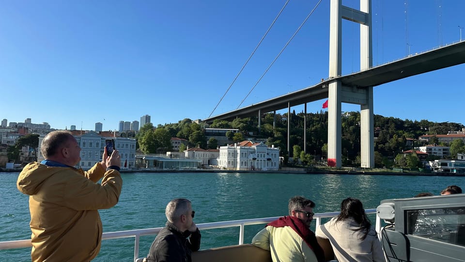 Istanbul: Daytime or Sunset Sightseeing Cruise & Audio Guide - Choosing Daytime or Sunset on the Bosphorus Strait