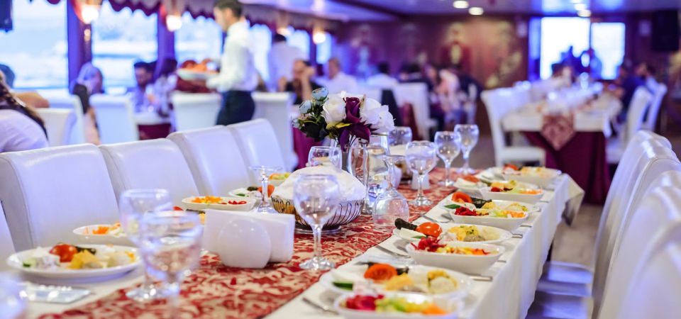 Istanbul: Dinner Cruise on the Bosphorus - Drinks and the alcohol option: included, but not open-ended