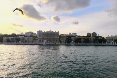 Istanbul: Dolmabahce Palace and Harem Skip-the-Line Ticket - Getting in smoothly: your tickets, the left-side security, and the audio guide swap