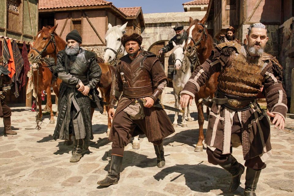 Istanbul: Ertugrul and Osman Ghazi Movie Set Tour with Lunch - Lunch at a Local Restaurant: Simple, Filling, and Mostly Helpful