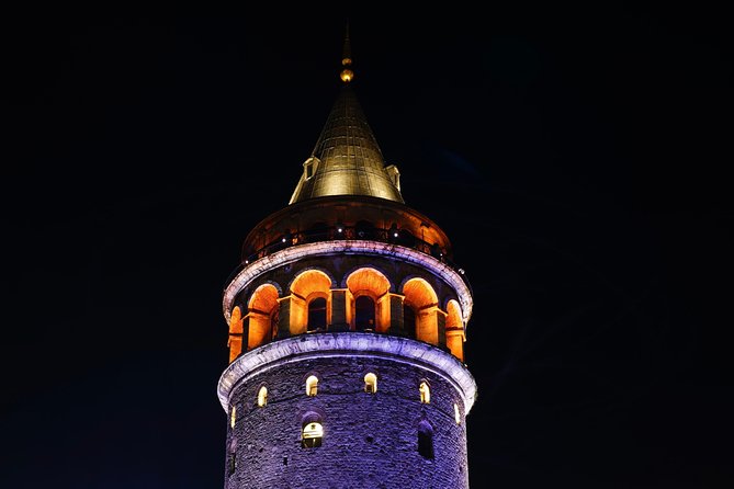 Istanbul Evening Sightseeing and Food Tasting Tour - Lahmacun and the Supporting Cast: Yogurt and Chili Sauces