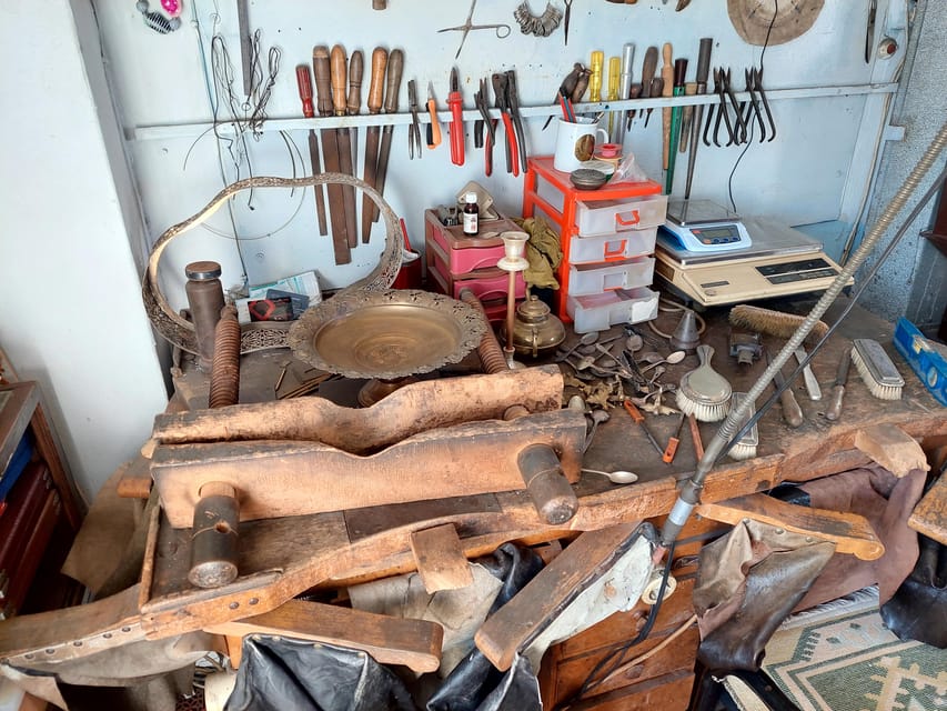 Istanbul Grand Bazaar: From Rooftops to the Secret Passages - Eirene Tower Sanat Galerisi: Art Space With a Business Brain