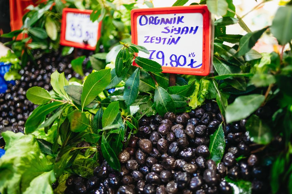 Istanbul: Guided Food and Culture Tour - Backgammon café break and tulip-glass çay: the drink moments matter