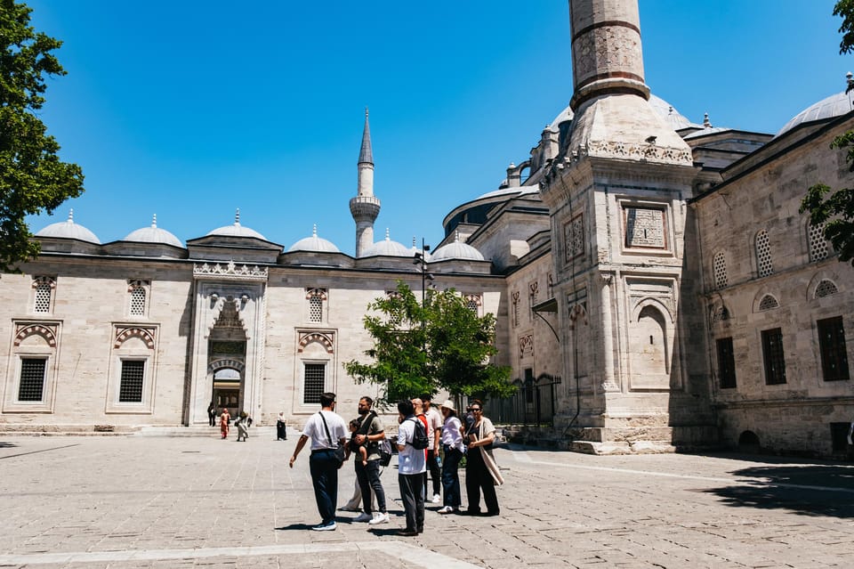 Istanbul: Hagia Sophia, Blue Mosque, Suleymaniye Mosque Tour - Dress code, packing, and other practical reality checks