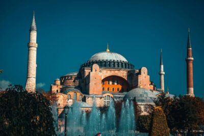 Istanbul: Hagia Sophia Skip-the-Ticket Line & Audio Guide - Getting Your QR Ticket and Finding the Tourist Entrance Near Topkapi