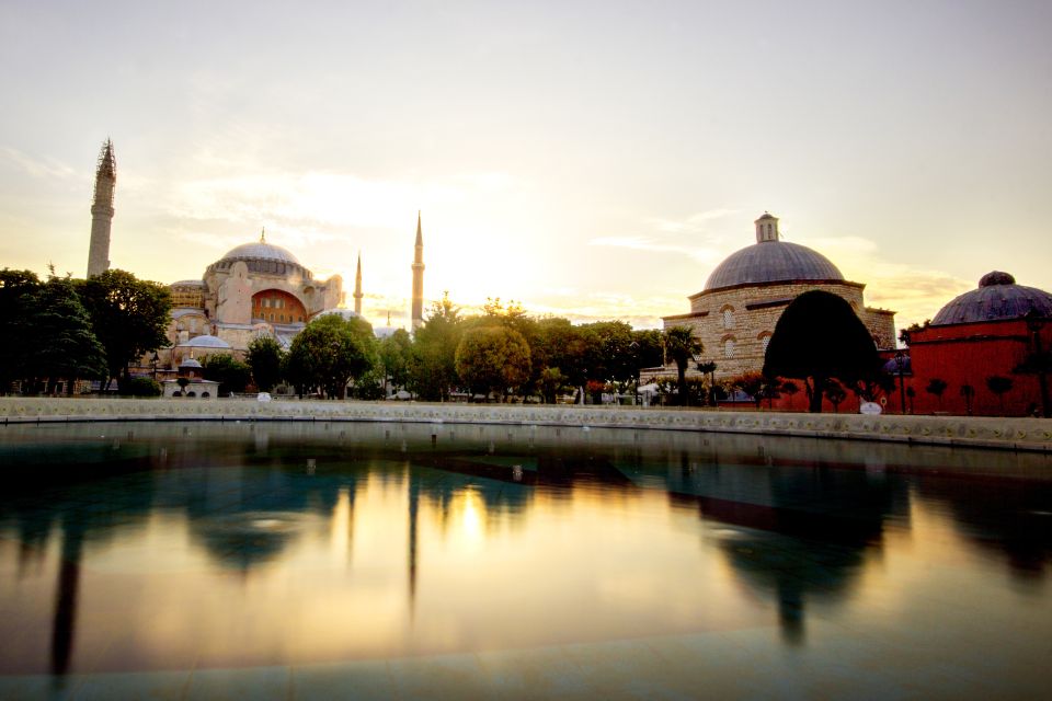 Istanbul Highlights Small-Group Walking Guided Tour - Hagia Sophia: the building that keeps changing roles