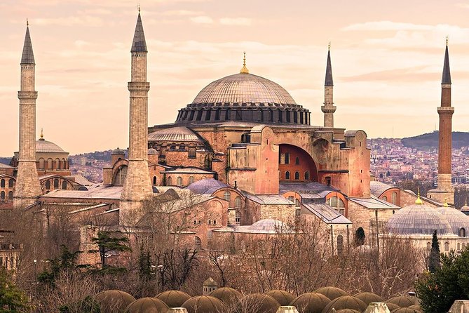 Istanbul Historical Tour with Guide, Lunch and Transfers - Topkapi Palace: Imperial Rooms, Porcelain, Calligraphy, and the Extra Harem Ticket
