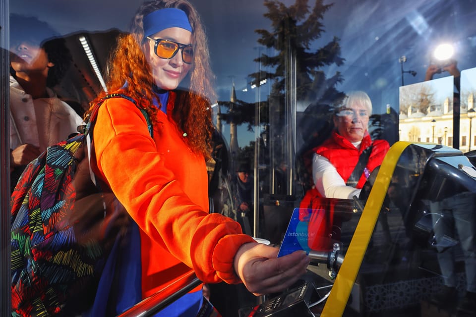 Istanbul: Hop-On Hop-Off Bus Ticket - Taksim Square and Şişhane: switch gears to city life