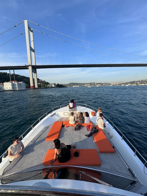 Istanbul: Morning or Sunset Cruise with Guide and Snacks - Ortaköy and Çırağan Palace: where the shore feels personal