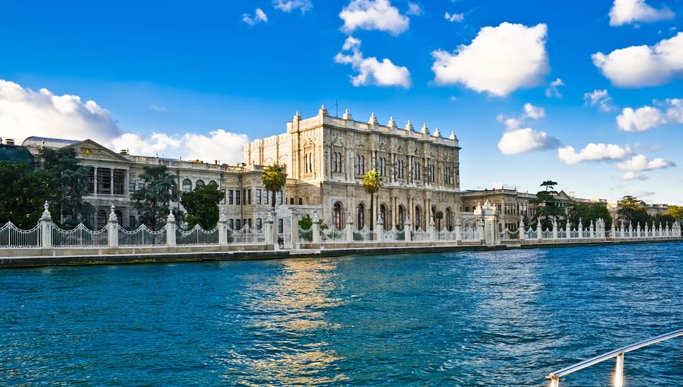 Istanbul: Morning or Sunset Cruise with Guide and Snacks - Bosphorus Bridge and the forts: the strait’s strategic story