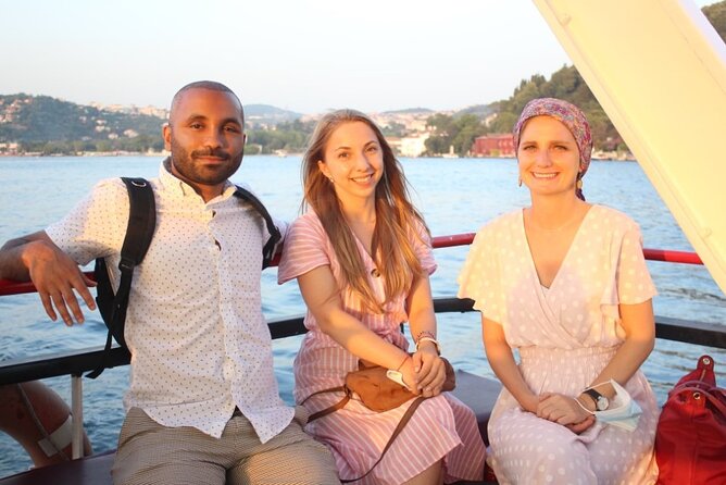 Istanbul Old City And Sunset Bosphorus Cruise Tour - Balat and Fener: Colorful Neighborhoods With a Taste of Real Istanbul