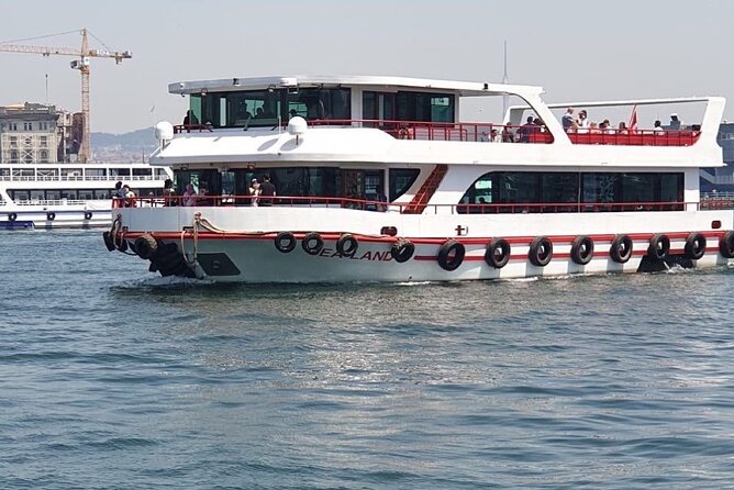 Istanbul Old City And Sunset Bosphorus Cruise Tour - Bulgarian Iron Church and St. George: Smaller Stops, Stronger Context