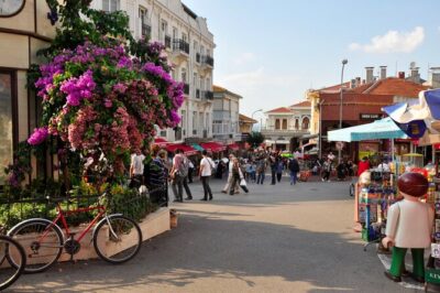 Istanbul Princes Island Tour with Lunch & Hotel Transfer - Lunch aboard the boat: easy, included, and basic in a good way
