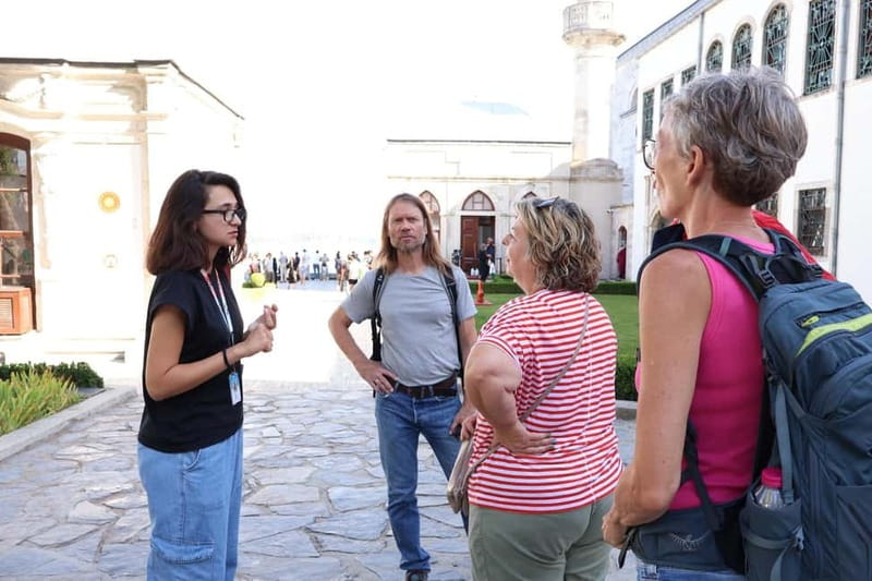 Istanbul: Topkapi Palace and Harem Museum Tour with Ticket - Pacing, timing, and what to do after the guided portion
