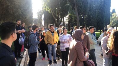 Istanbul: Topkapi Palace Skip-the-Line Ticket & Guided Tour - Getting inside Topkapi with a guide: what the first hour is really for