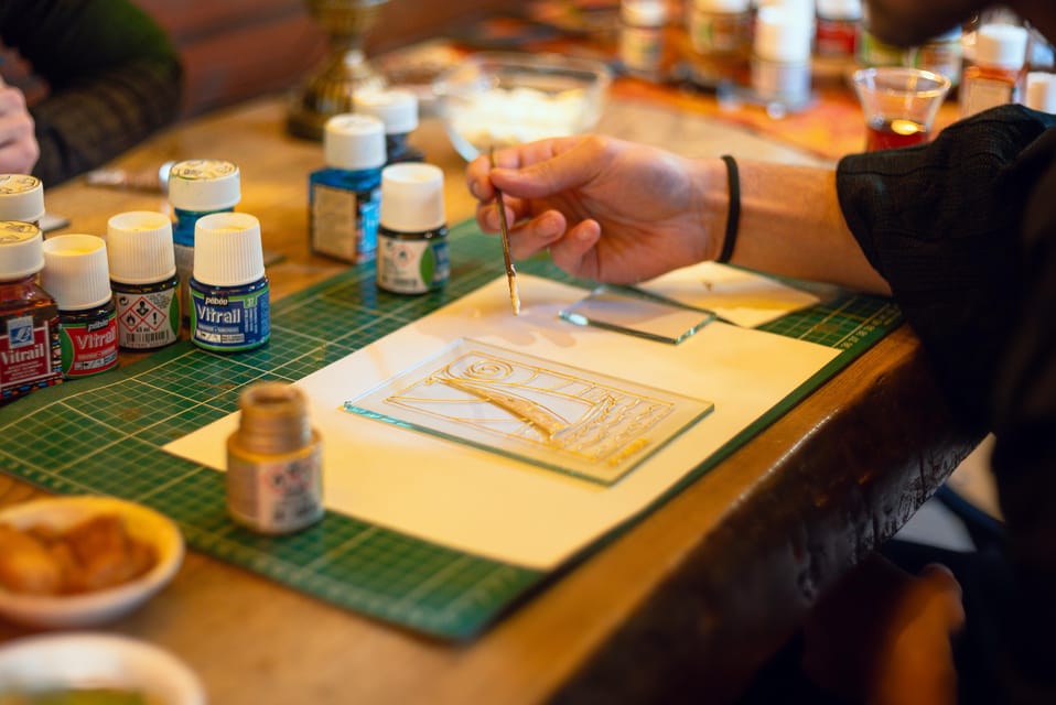 Istanbul: Traditional Stained Glass Painting Workshop - What you’re really doing: Turkish-style glass painting (not just crafts time)