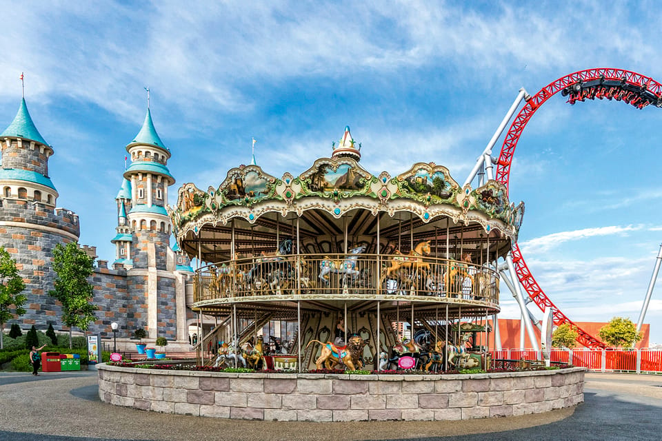 Istanbul: Vialand Theme Park Tickets with Package Options - Shopping Streets and the Outdoor Concert Stage