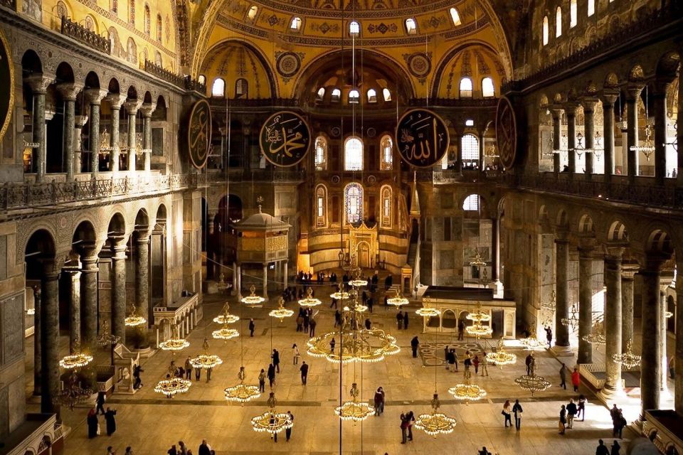 Private 7-Hour Istanbul Tour with Red Carpet Treatment - Hippodrome Relics: Obelisk, Serpentine Column, and German Fountain