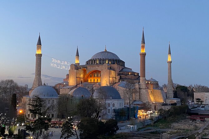 Private Minivan Transfer from Istanbul Airport - Roads in Old Istanbul Can Force a Different Stop