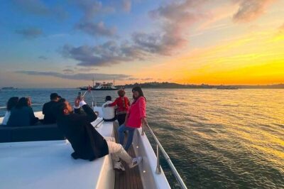 Scenic Bosphorus Sunset Cruise – 2.5 Hours of Luxury & Views - From Bosphorus Strait to Ortaköy and the Bosphorus Bridge