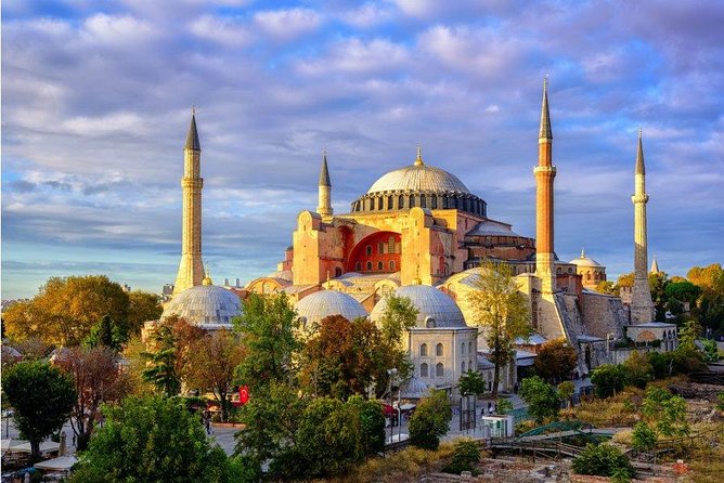 Small Group Full-Day Istanbul Old City Tour with Lunch & Tickets - Topkapi Palace: Treasury, Ceramics, and the Sultan’s Administrative Center